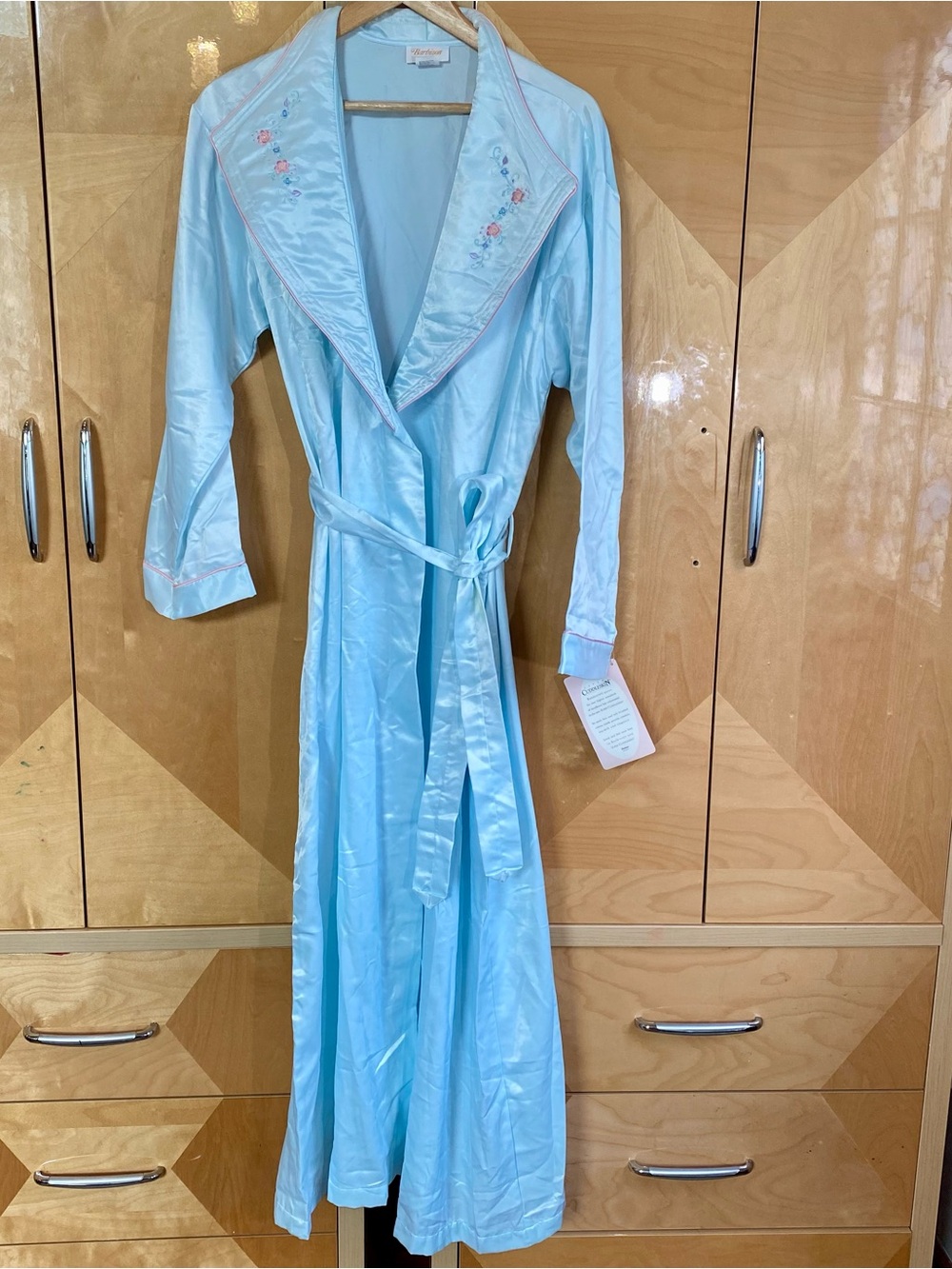Barbizon Baby Blue Full Length Robe Lightweight Satin VTG floral Medium Floral